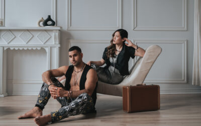 Introducing a new interplay of muscle, bone, nerve, and sensuality in jewelry